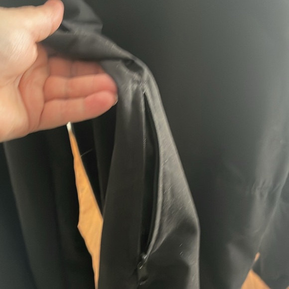 black windbreaker - Picture 3 of 4